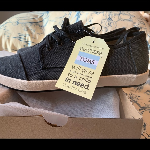 Men’s Toms Denim Sneakers! - Picture 2 of 4
